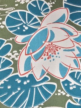 Water Lilies Table Runner NWT Size 13X72